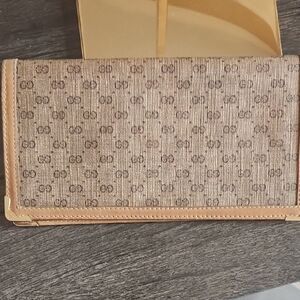 Gucci Vintage Wallet